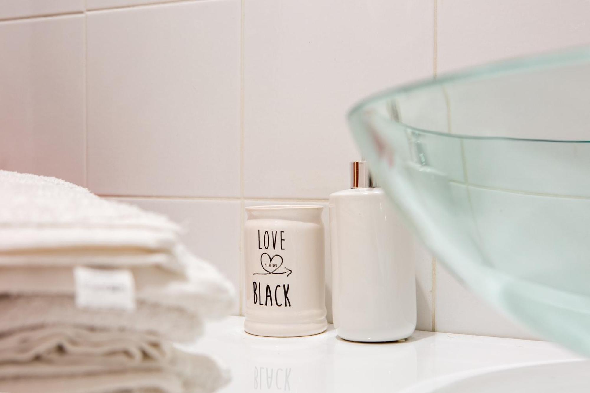 Stanza Comoda E Silenziosa Con Bagno Privato E Area Lavoro E Relax Roma Eksteriør bilde
