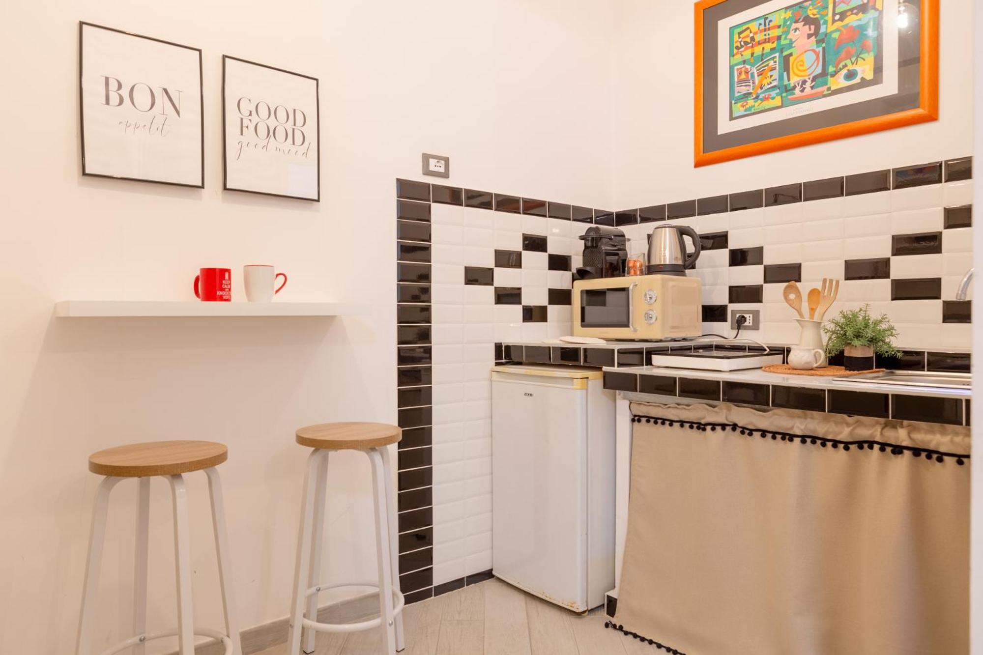 Stanza Comoda E Silenziosa Con Bagno Privato E Area Lavoro E Relax Roma Eksteriør bilde